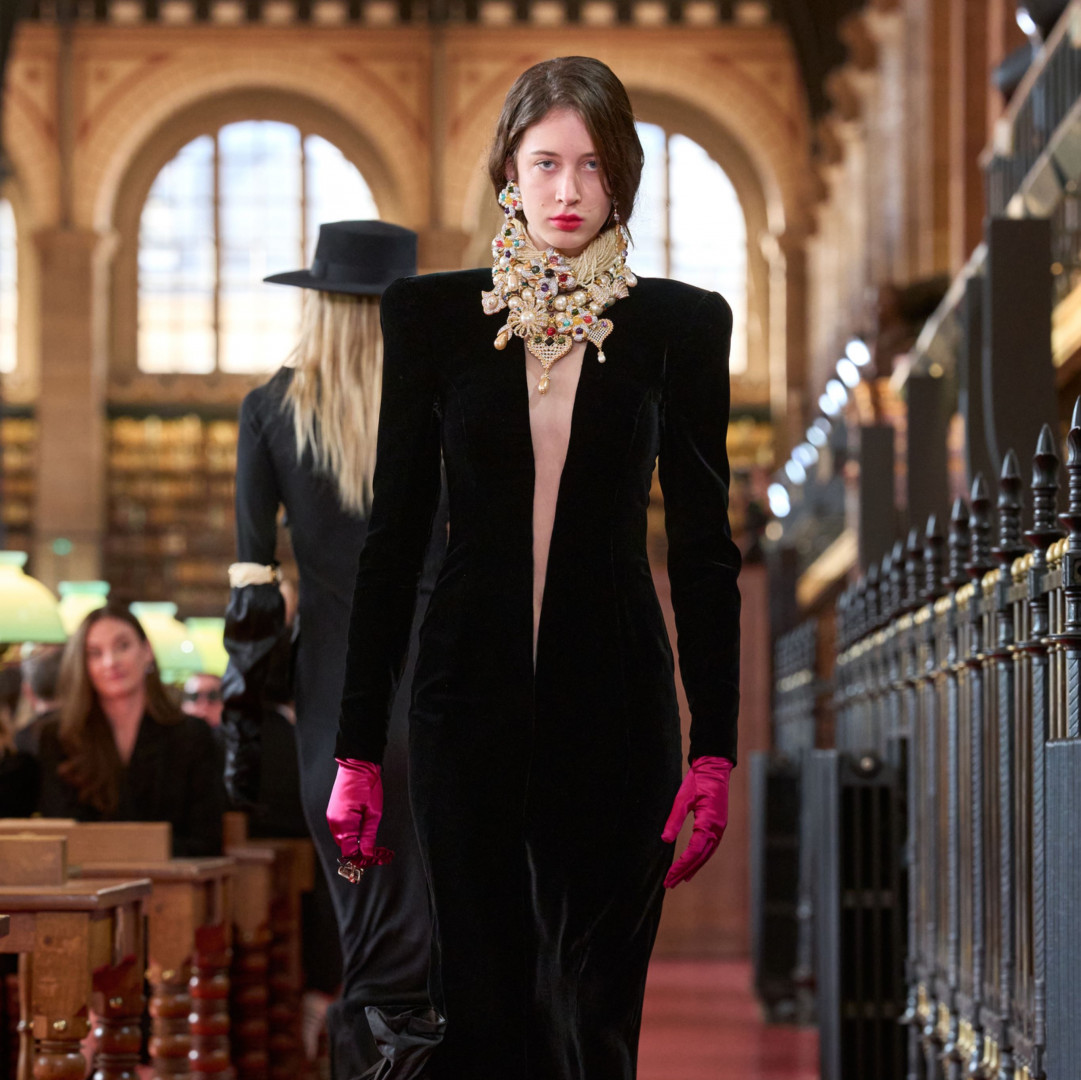 Valentino SS27: The Intellectual Belongs to the Night
