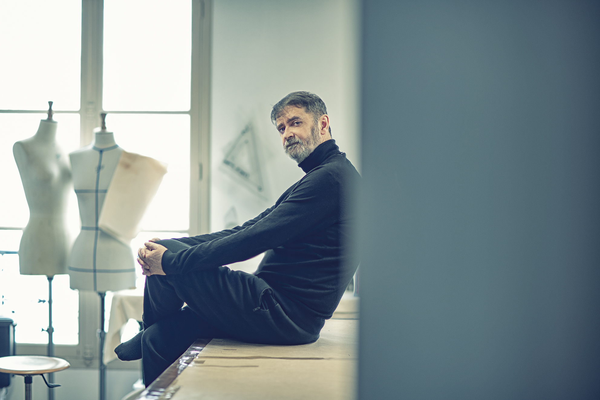 Franck Sorbier – “If this collection felt like a gift, I’m delighted. I believe it’s our responsability to inspire emotion”