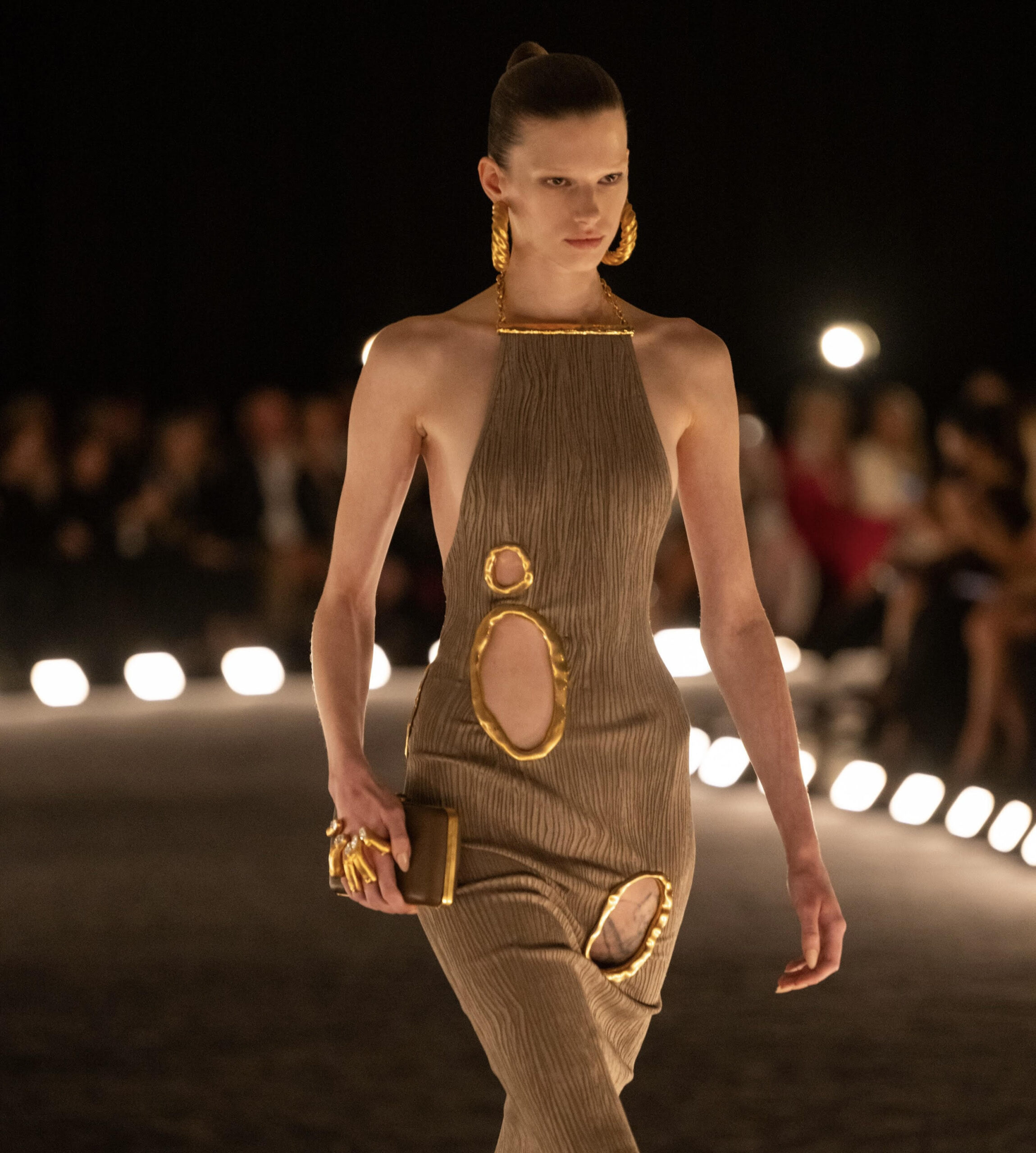 The Edge of Shadow: Schiaparelli SS26